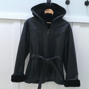 Wilson’s Leather Hooded Black Leather Faux Fur Lined Tie Waste Coat / Jacket